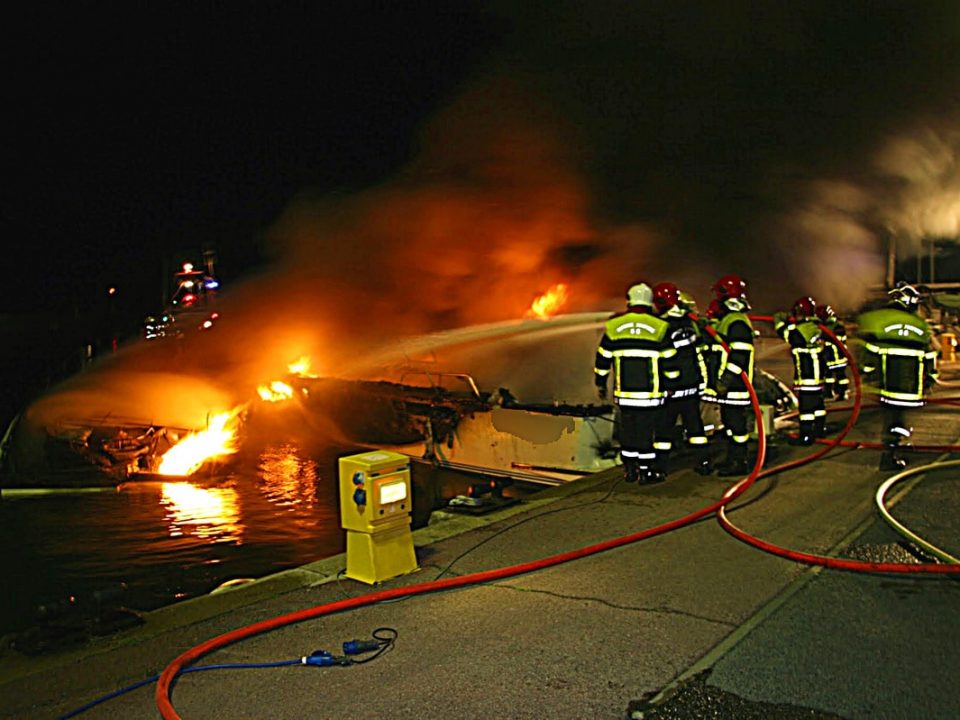 Bateaux de Plaisance Détruits par le Feu à Macinaggio